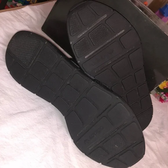 Adidas Men Shoes Size 11 - Picture 7 of 7